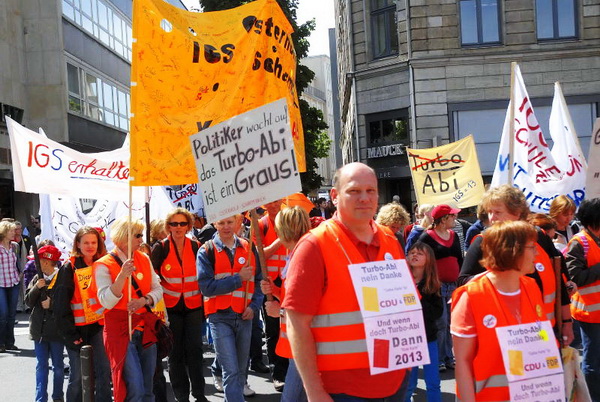 SchuelerDemo   024.jpg